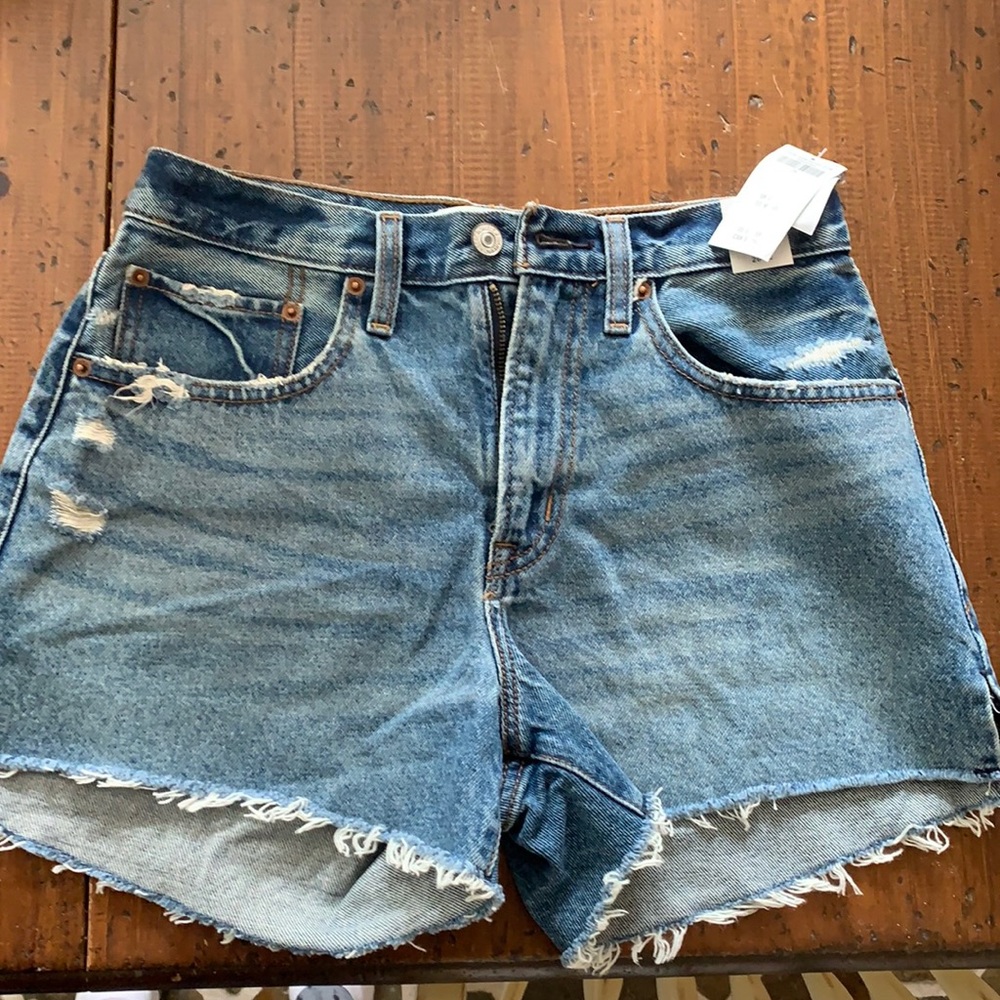 Abercrombie boyfriend short
